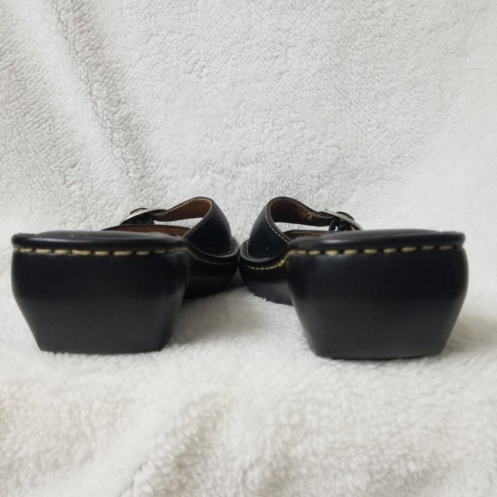 Born Sandals - Picture 4 of 6